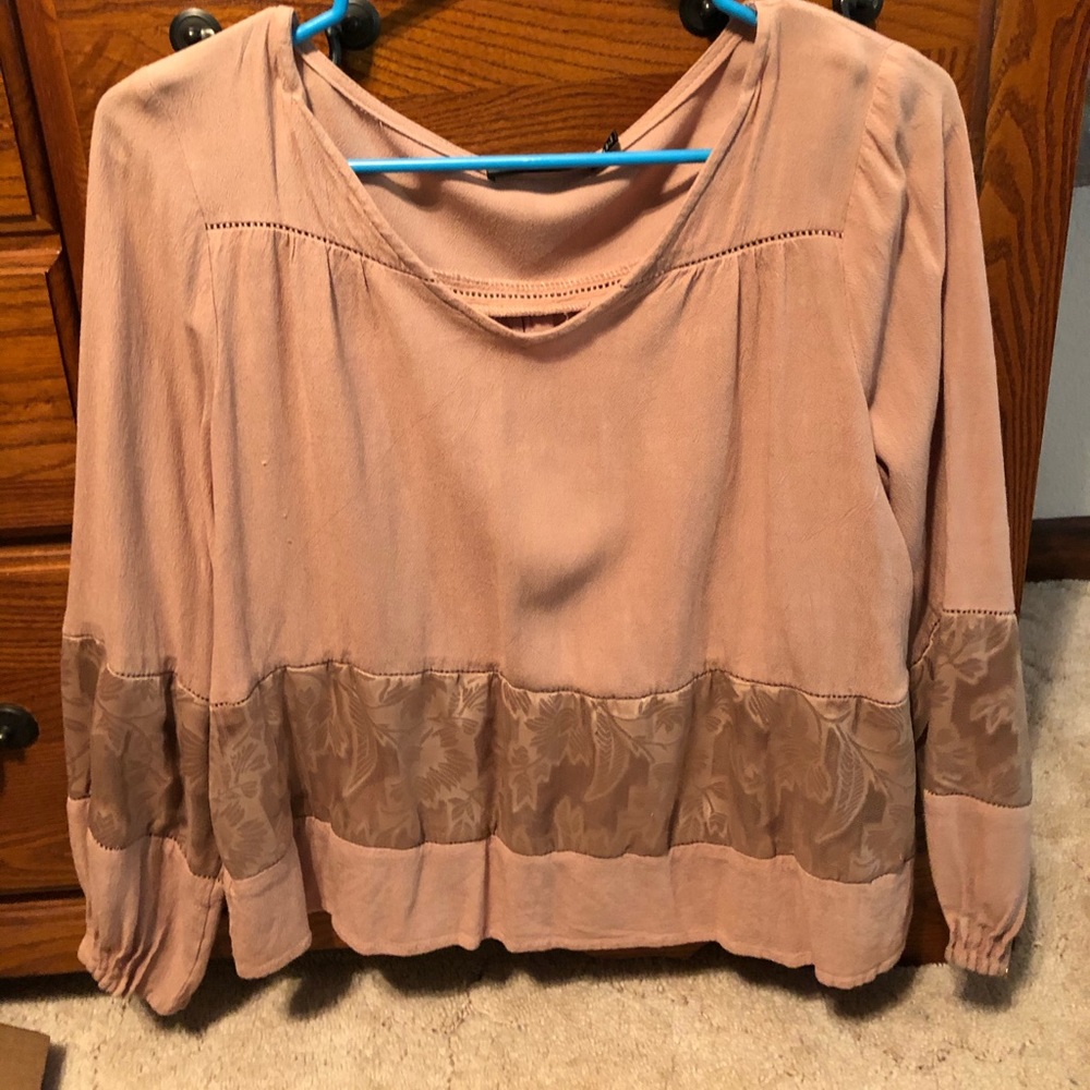 Long sleeve kinda crop blouse